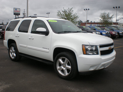 chevrolet tahoe 2008 white suv flex fuel 8 cylinders 4 wheel drive automatic 13502