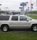 chevrolet suburban 1500 2005 gray suv flex fuel 8 cylinders 4 wheel drive automatic 13502