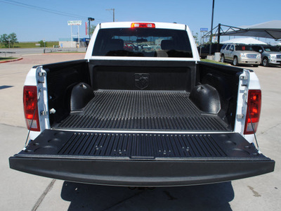 dodge ram pickup 1500 2010 white pickup truck gasoline 6 cylinders 2 wheel drive automatic 76087