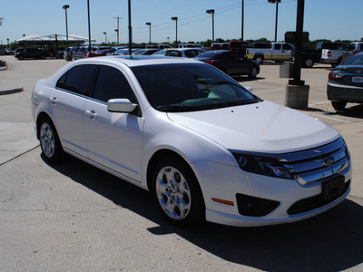 ford fusion 2010 white sedan se gasoline 4 cylinders front wheel drive automatic 76087