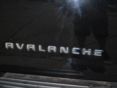 chevrolet avalanche 2007 black suv ls flex fuel 8 cylinders rear wheel drive automatic 76087