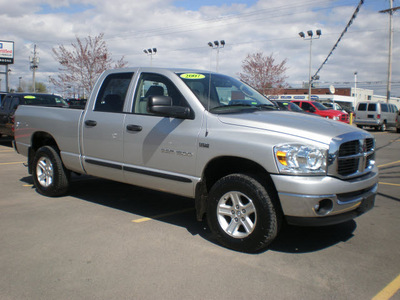 dodge ram 1500 2007 silver gasoline 8 cylinders 4 wheel drive automatic with overdrive 13502