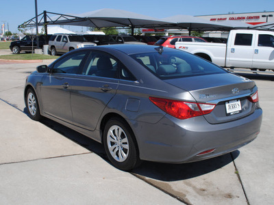 hyundai sonata 2011 gray sedan gasoline 4 cylinders front wheel drive automatic 76087