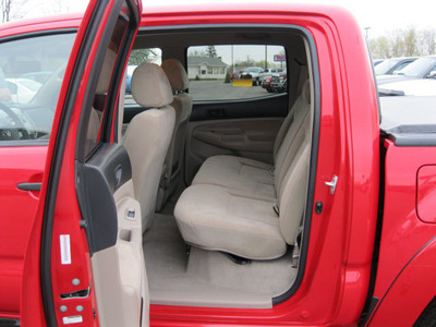 toyota tacoma 2006 red gasoline 6 cylinders 4 wheel drive automatic 13502