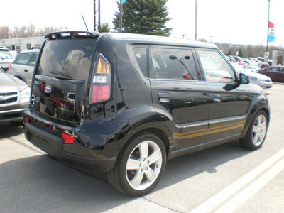 kia soul 2010 black hatchback gasoline 4 cylinders front wheel drive automatic 13502