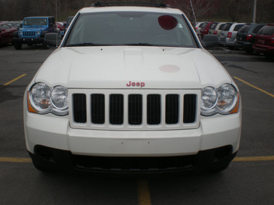 jeep grand cherokee 2009 white suv laredo gasoline 6 cylinders 4 wheel drive automatic 13502