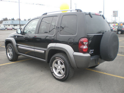 jeep liberty 2006 black suv sport gasoline 6 cylinders 4 wheel drive automatic with overdrive 13502