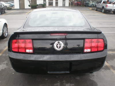 ford mustang 2008 black coupe gasoline 6 cylinders rear wheel drive automatic 13502