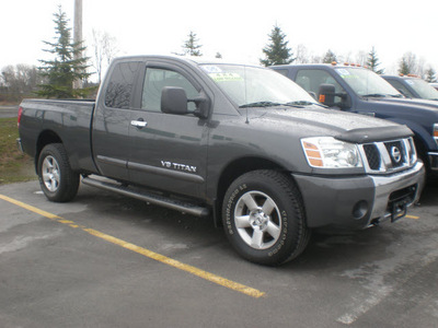 nissan titan 2006 gray gasoline 8 cylinders 4 wheel drive automatic 13502