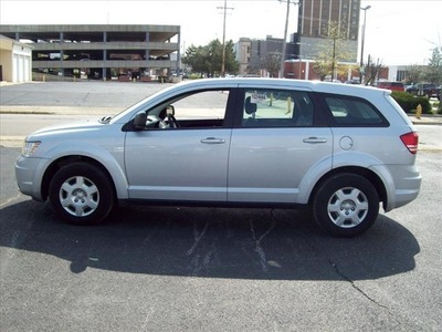 dodge journey 2010 silver suv se gasoline 4 cylinders front wheel drive automatic 61832