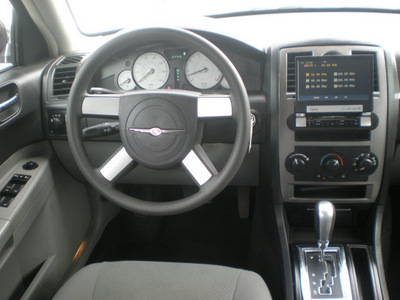 chrysler 300 2007 silver sedan gasoline 6 cylinders rear wheel drive automatic 13502