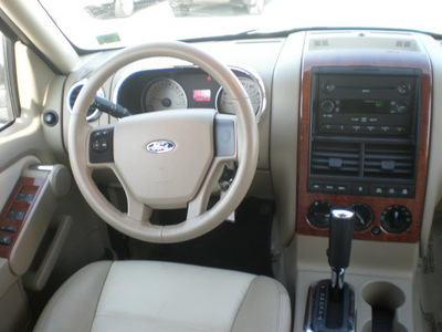 ford explorer 2007 white suv eddie bauer gasoline 6 cylinders 4 wheel drive automatic with overdrive 13502