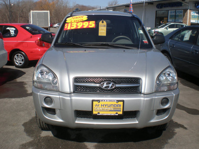 hyundai tucson 2008 silver suv gls gasoline 4 cylinders front wheel drive 5 speed manual 13502