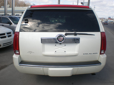 cadillac escalade 2008 white suv esv gasoline 8 cylinders all whee drive automatic 13502