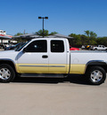 gmc sierra 1500 2006 whiteyellow sle z71 gasoline 8 cylinders 4 wheel drive automatic 76087