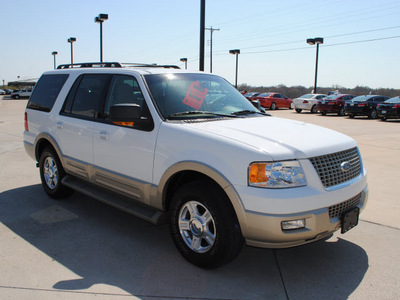 ford expedition 2006 white suv gasoline 8 cylinders rear wheel drive automatic with overdrive 76087