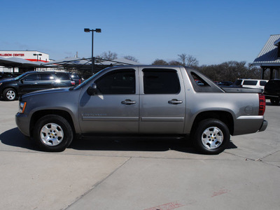 chevrolet avalanche 2008 gray suv lt flex fuel 8 cylinders 2 wheel drive automatic 76087