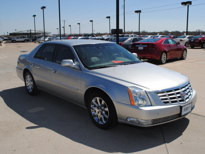 cadillac dts 2008 silver sedan gasoline 8 cylinders front wheel drive automatic 76087