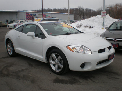 mitsubishi eclipse 2008 white hatchback gs gasoline 4 cylinders front wheel drive automatic 13502