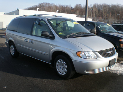 chrysler town country 2004 gray van lx gasoline 6 cylinders front wheel drive automatic 13502