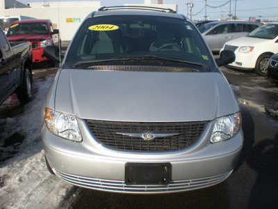 chrysler town country 2004 gray van lx gasoline 6 cylinders front wheel drive automatic 13502