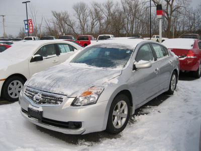 nissan altima 2008 silver sedan gasoline 4 cylinders front wheel drive automatic 13502