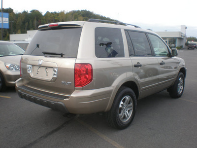 honda pilot 2005 tan suv exl gasoline 6 cylinders all whee drive automatic 13502