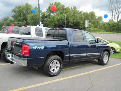 dodge dakota 2005 blue slt gasoline 8 cylinders 4 wheel drive automatic 13502