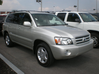 toyota highlander 2006 gray suv gasoline 6 cylinders all whee drive automatic with overdrive 13502