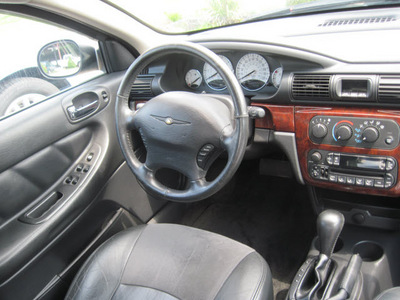 chrysler sebring 2003 maroon sedan lxi gasoline 6 cylinders front wheel drive automatic 13502