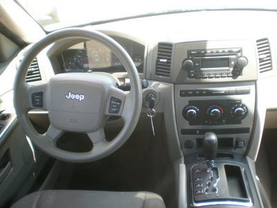 jeep grand cherokee 2005 gray suv gasoline 6 cylinders 4 wheel drive automatic 13502