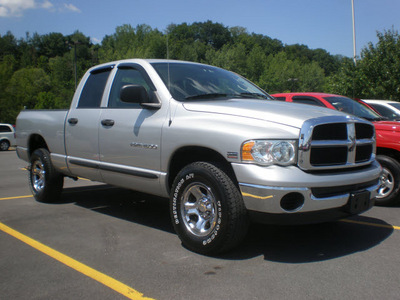 dodge ram 1500 2004 silver gasoline 8 cylinders 4 wheel drive automatic 13502