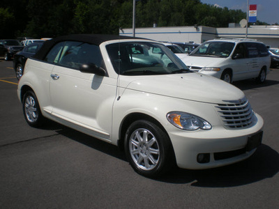 chrysler pt cruiser 2007 white touring gasoline 4 cylinders front wheel drive automatic with overdrive 13502