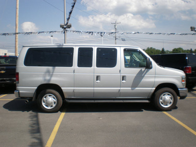 ford e 350 2008 silver wagon gasoline 8 cylinders rear wheel drive automatic with overdrive 13502