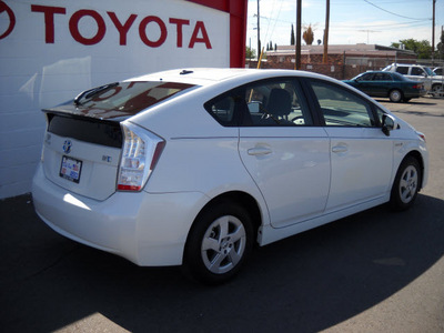 toyota prius 2010 white hatchback hybrid 4 cylinders front wheel drive automatic 79925