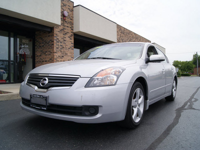 nissan altima 2007 silver sedan gasoline 6 cylinders front wheel drive automatic 60098