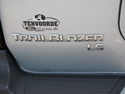 chevrolet trailblazer 2008 silver suv ls 4x4 5dr gasoline 6 cylinders 4 wheel drive automatic 56301