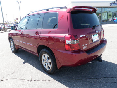 toyota highlander 2007 red suv 4x4 5dr gasoline 6 cylinders all whee drive automatic 56301