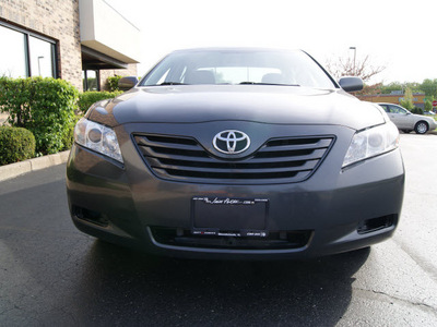 toyota camry 2008 gray sedan gasoline 6 cylinders front wheel drive automatic 60098