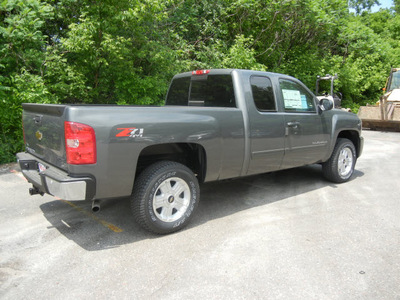 chevrolet silverado 1500 2011 green ltz flex fuel 8 cylinders 4 wheel drive automatic with overdrive 55391
