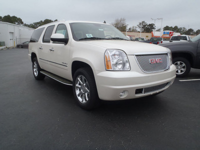 gmc yukon xl 2011 white suv denali flex fuel 8 cylinders all whee drive automatic with overdrive 28557