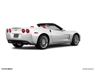 chevrolet corvette 2011 white z16 grand sport gasoline 8 cylinders rear wheel drive shiftable automatic 55391