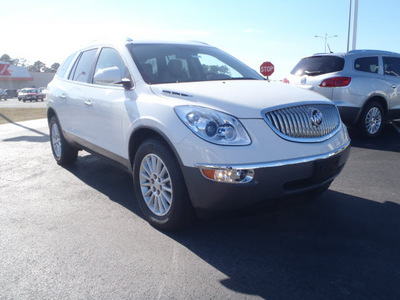 buick enclave 2011 white cxl 1 gasoline 6 cylinders front wheel drive automatic 28557