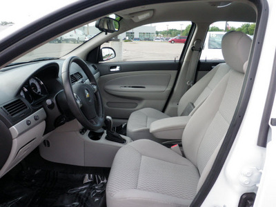 chevrolet cobalt 2010 white sedan lt gasoline 4 cylinders front wheel drive 4 speed automatic 55313