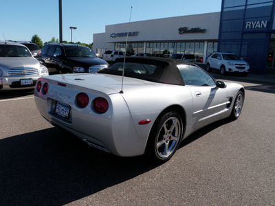 chevrolet corvette 1998 silver convertible select ride gasoline 8 cylinders rear wheel drive 6 speed manual 55313