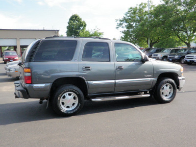 gmc yukon 2002 gray suv sle 4wd flex fuel 8 cylinders 4 wheel drive automatic 55124