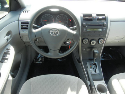 toyota corolla 2009 silver sedan le gasoline 4 cylinders front wheel drive automatic 55448