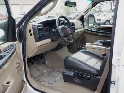 ford excursion 2005 white suv eddie bauer 4wd dvd diesel 8 cylinders 4 wheel drive automatic with overdrive 55124