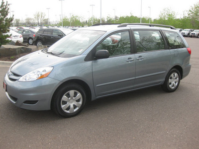 toyota sienna 2010 blue van ce gasoline 6 cylinders front wheel drive automatic 55448