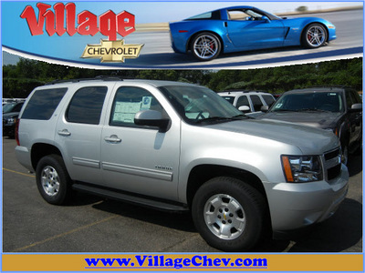 chevrolet tahoe 2011 silver suv lt flex fuel 8 cylinders 4 wheel drive automatic with overdrive 55391